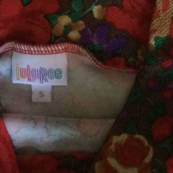 NWT LULAROE CASSIE skirt in vibrant rose design in size small - Picture 8 of 9